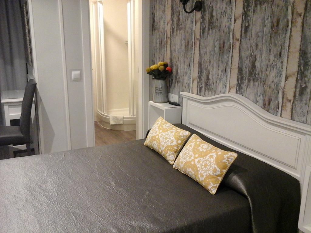 Hostal Don Alfonso Madrid Kültér fotó