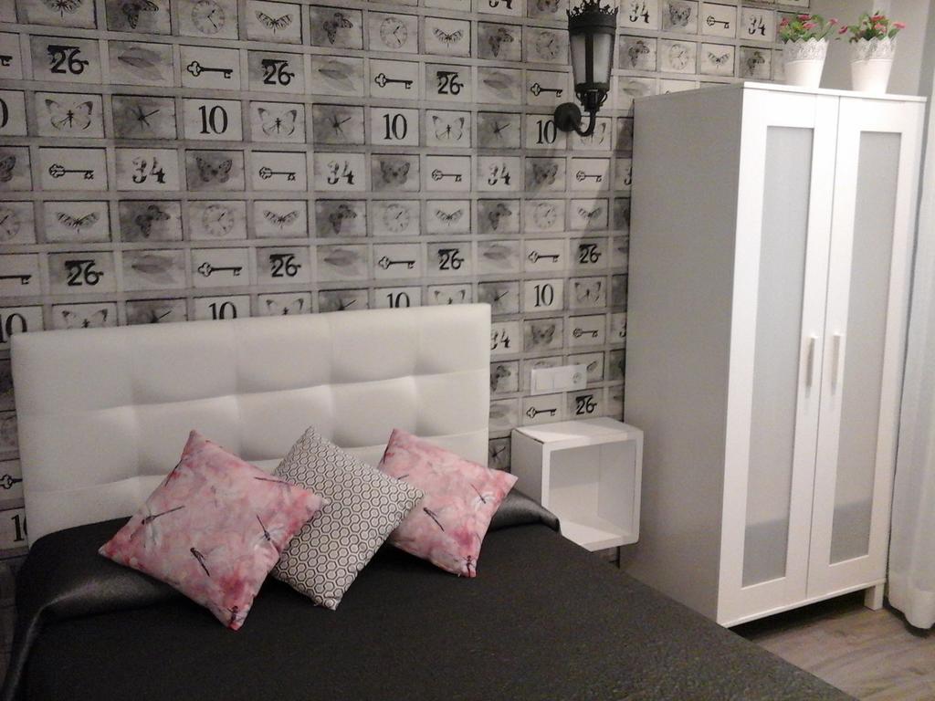 Hostal Don Alfonso Madrid Kültér fotó