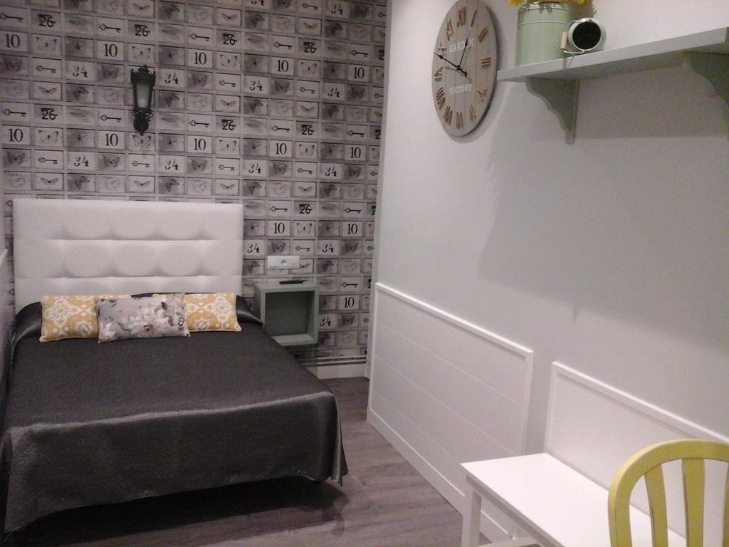 Hostal Don Alfonso Madrid Kültér fotó