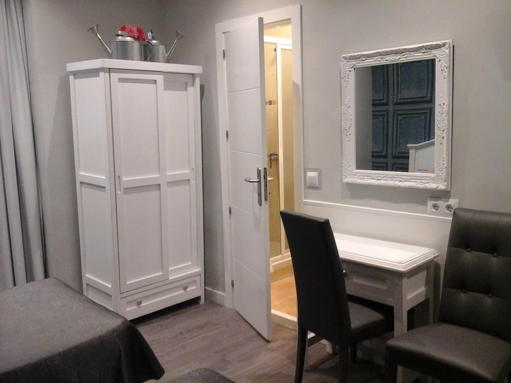 Hostal Don Alfonso Madrid Kültér fotó