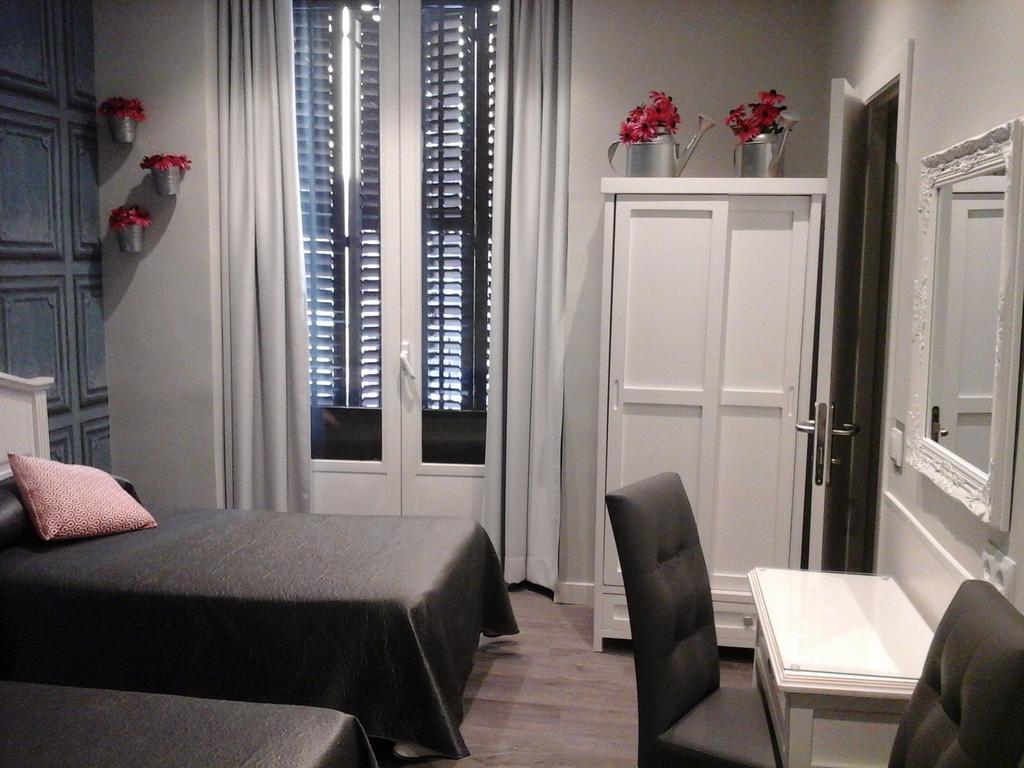 Hostal Don Alfonso Madrid Kültér fotó