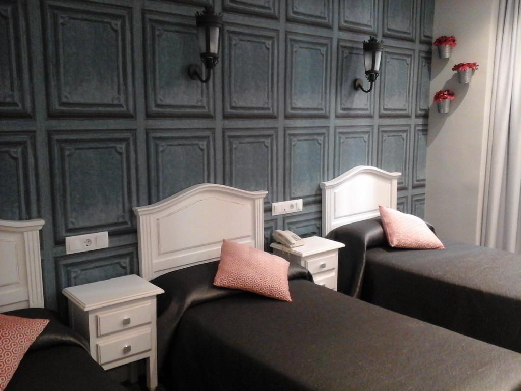 Hostal Don Alfonso Madrid Kültér fotó